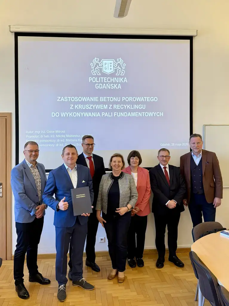 Kolejny doktor w Keller Polska Oskar Mitrosz