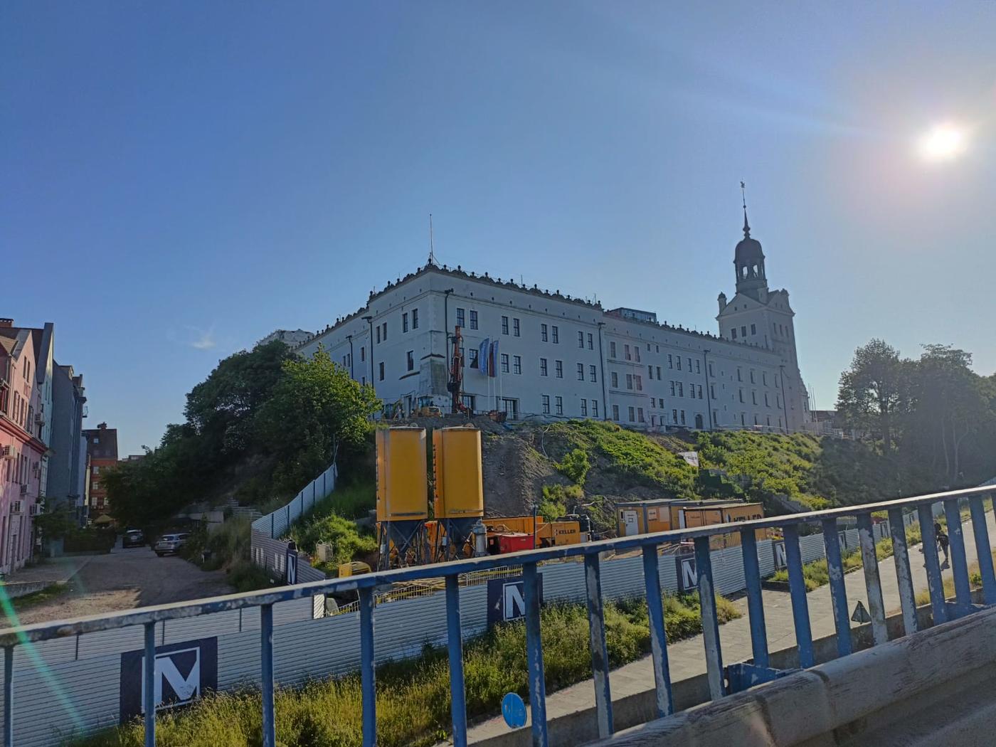 Zabezpieczeniu tarasu wschodniego w Szczecinie